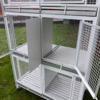 BATTERIA DI 3 GABBIE BOX X CANI E GATTI CM 150X60 H 225 A SEI POSTI CON GAMBE E RUOTE MOD. L60G+2L60