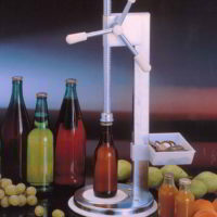 Corking machine with galvanised spindle rack diam. 26 mm