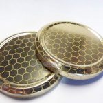 Twist-off capsule closing traditional glass jars