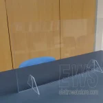 Plexiglas-Barriereschott